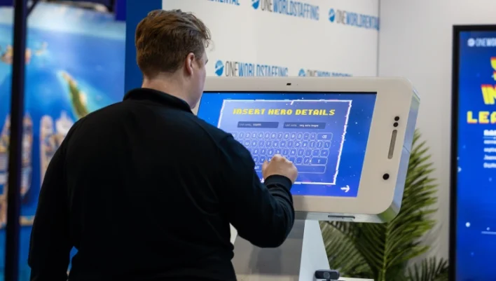 Hire_Giant_Tablet